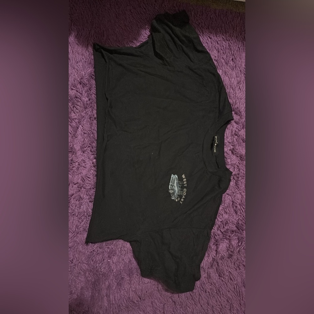 Black Graphic women’s crop top